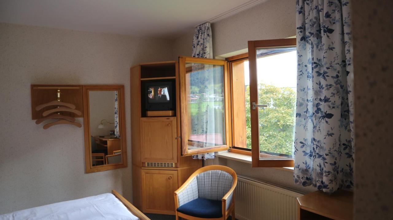 Hotel Bellevue Riezlern Eksteriør billede